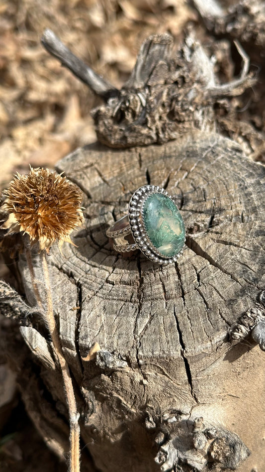 The Growth Ring - Moss Agate (Size 8.5)